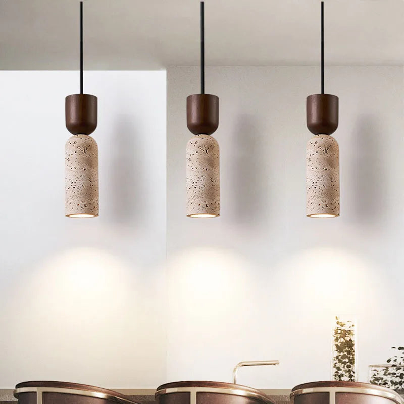 Luminária pendente japonesa estilo wabi-sabi em pedra amarela, base E27, design minimalista.