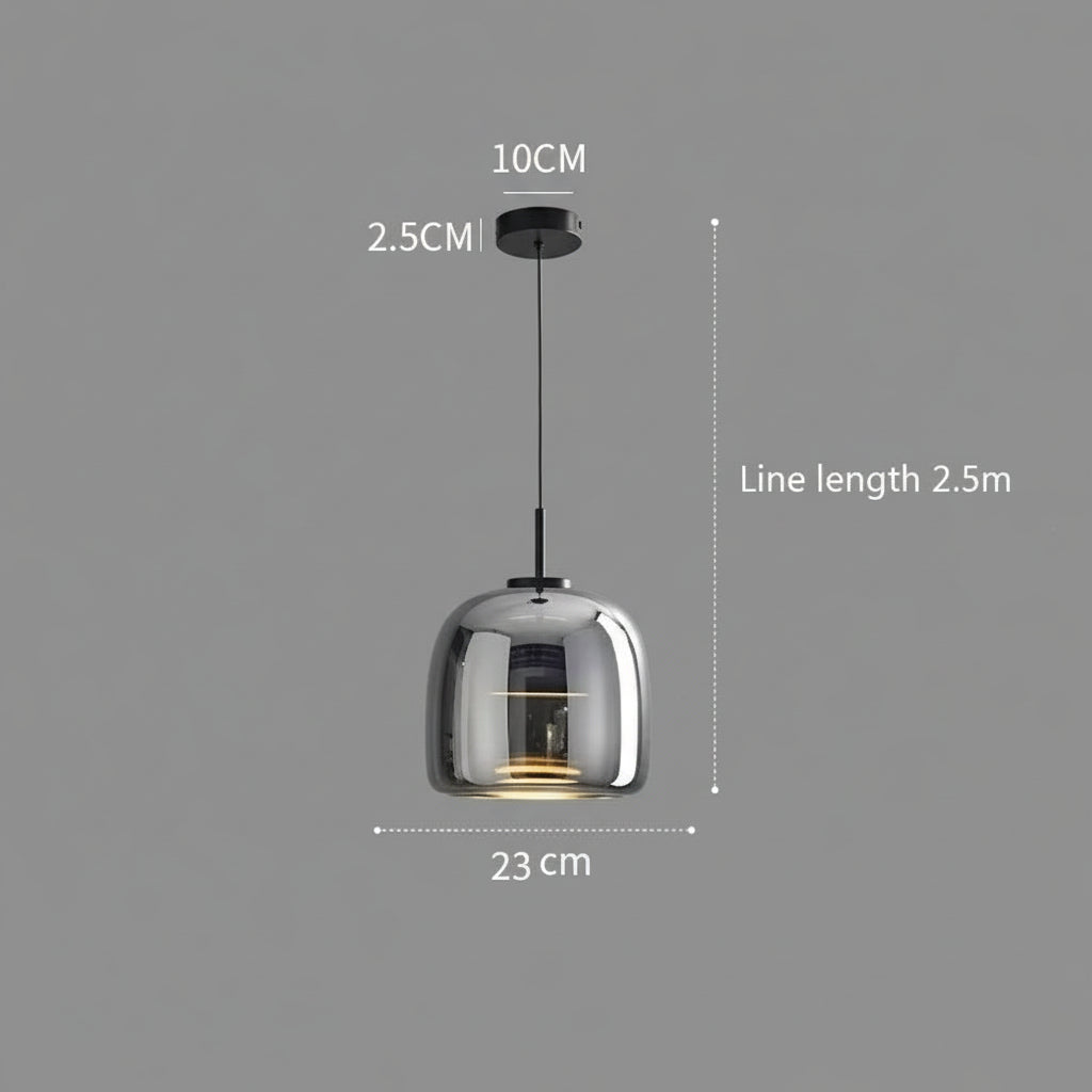 A Luminária Pendente WAD é a escolha perfeita para quem deseja unir design sofisticado e iluminação aconchegante. Produzida com vidro moldado a quente.