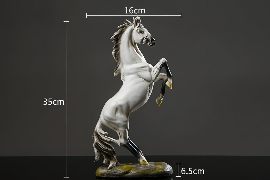 Escultura de Cavalo Estilo Europeu em Resina peça artesanal