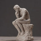 A Estátua Pensador Estilo Nórdico Minimalista é uma peça sofisticada que une arte e significado