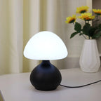Luminária, abajur de mesa moderna em ferro preto, LED, estilo minimalista para quarto e escritório.