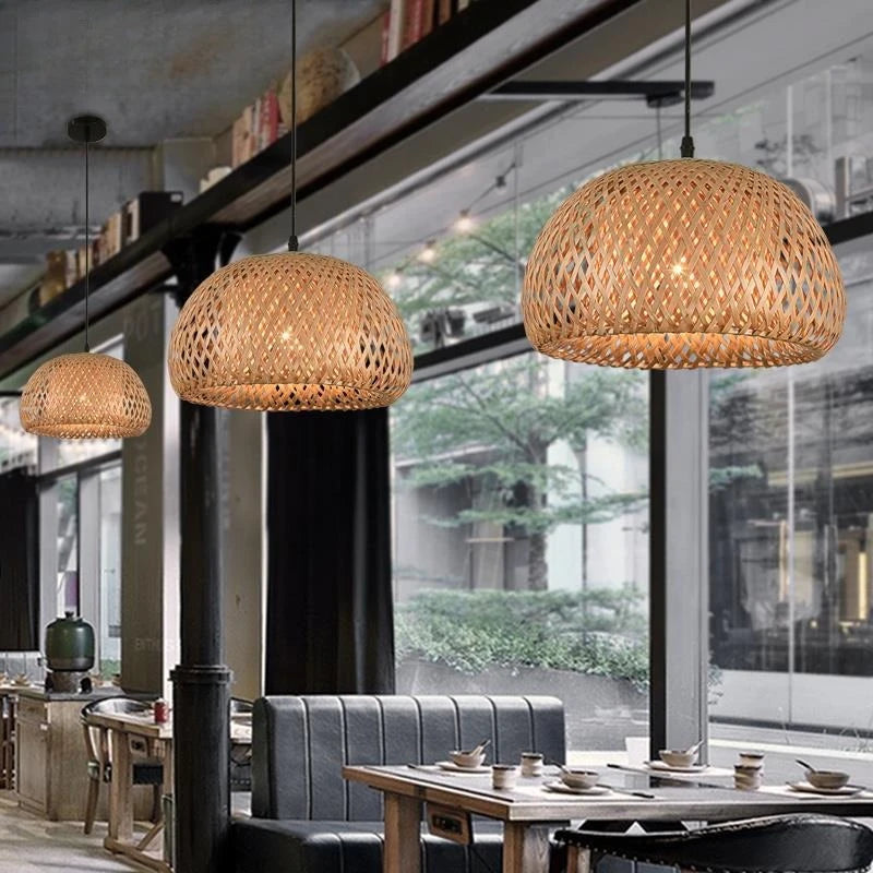 Design artesanal em bambu – estrutura natural que entrega um visual leve, elegante e atemporal.