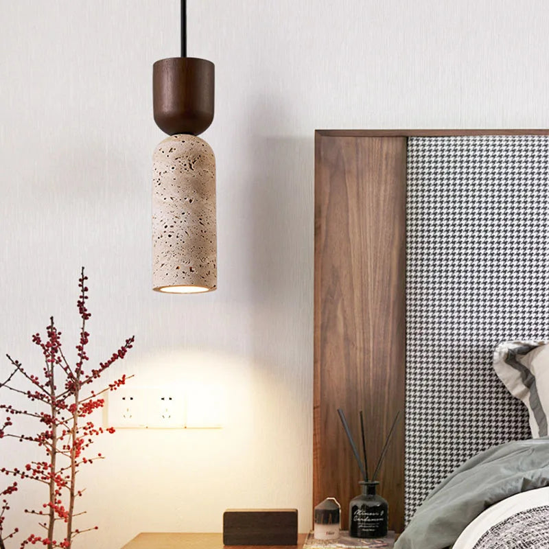 Luminária pendente japonesa estilo wabi-sabi em pedra amarela, base E27, design minimalista.