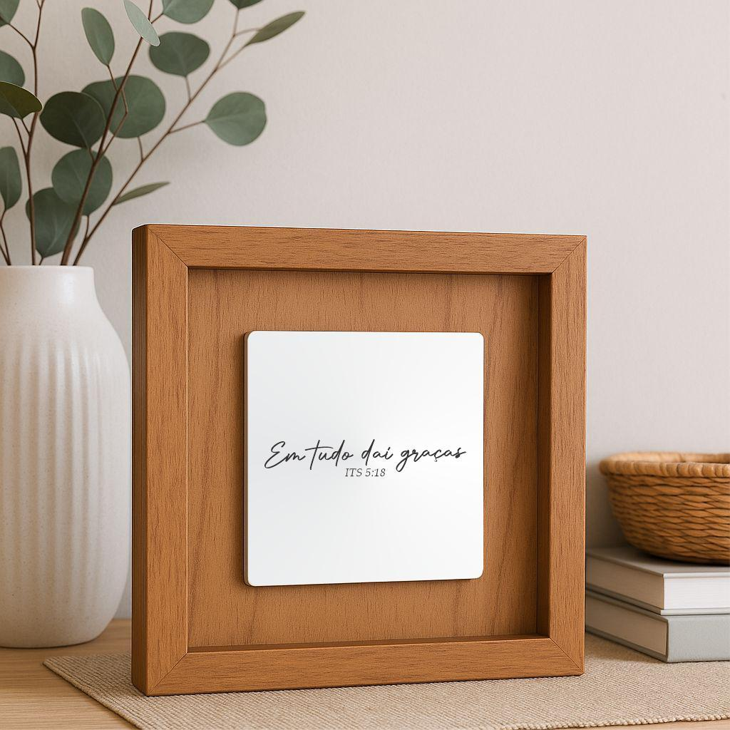 Quadro Decorativo com Frase Bíblica "Em Tudo Dai Graças" – Espelho com Moldura em Madeira