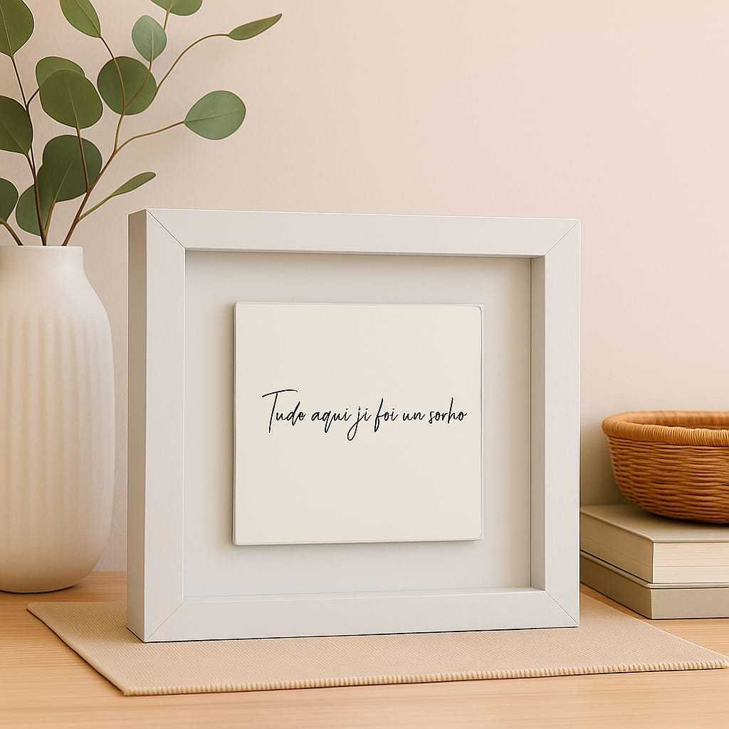 Quadro Decorativo Quadrado com Placa de Espelho Gravado com Frase Para Sala